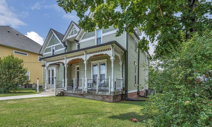 Clarksville Condo | 79 m² Condo ∙ 1 bedroom ∙ 4 guests