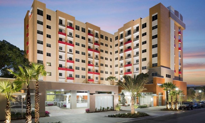 Downtown West Palm Beach Hotel | 79 m² Hotel ∙ 8 guests