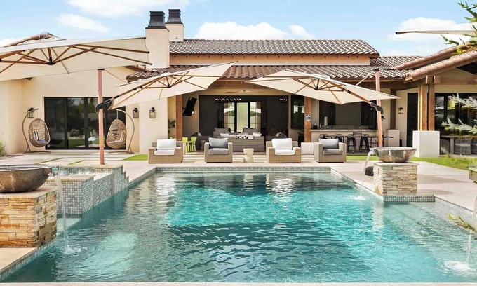 Sunburst Farms East House | 7BR Estate | Pool|HotTub|VideoGame|PingPong
