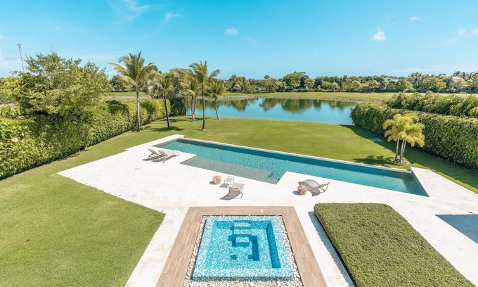 Punta Cana Villa | 7BR villa w/lake view & Maid in Punta Cana Resorts