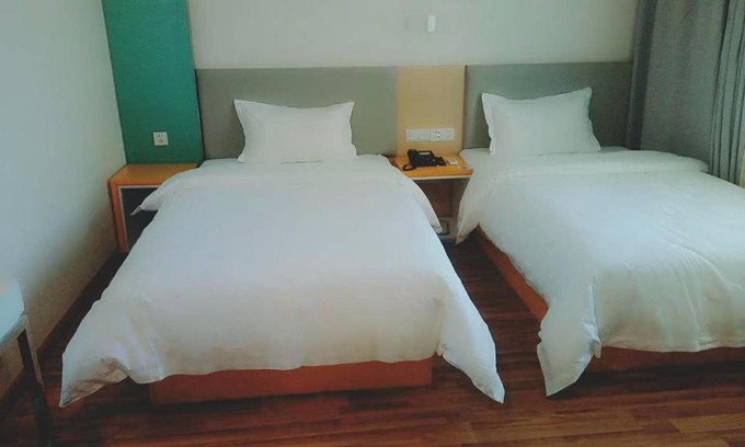 Midong District Hotel | 7Days Inn Urumqi Midong Middle Road Shenhua Mining Bureau Branch