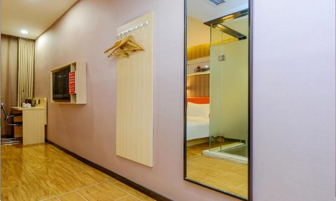 Yuzhong Hotel | 7Days Premium Chongqing Jiefangbei Pedestrian Street Branch