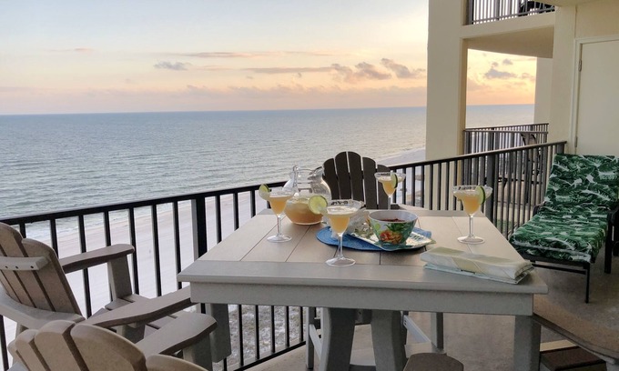 Orange Beach Condo | 7th Fl. Ocean Front Balcony💎So Clean, WIFI, Pools, Athletic Courts, Grills.