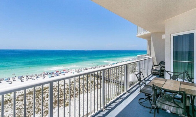 Navarre Beach Condo | 7th Floor 360 Views!! On The Gulf. Free Beach Service