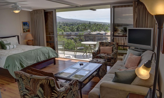 Kihei Condo | 7th Floor Ocean View Condo at Mana Kai Resort