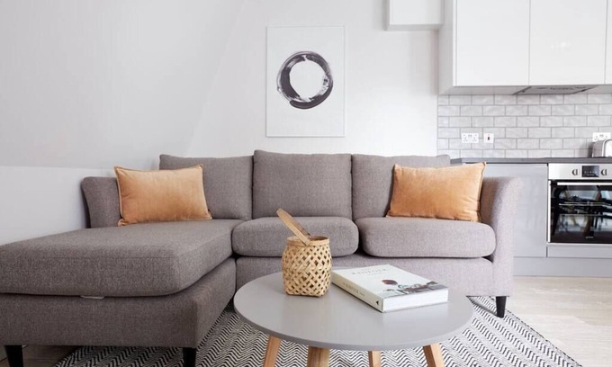 Holborn and Covent Garden Apartment | 7VH Virginia House 3 Double Bed Bloomsbury Penthouse sleeps 6