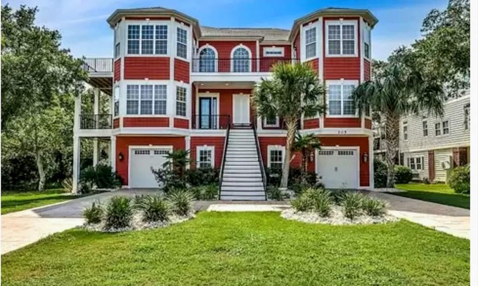 Ocean Drive House | 8/23-9/12 Discount-Luxury Vacation Home,Great Location,Ocean Views,Pool,Elevator