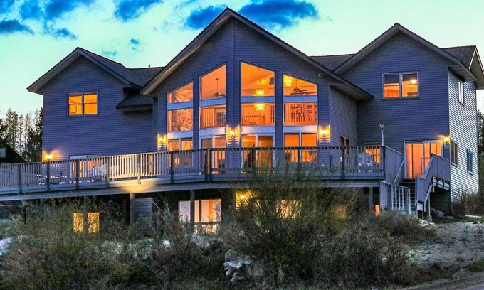 Grand Lake House | 8 Bedroom/8 Bath Newly Renovated Lodge 6500+ sq ft