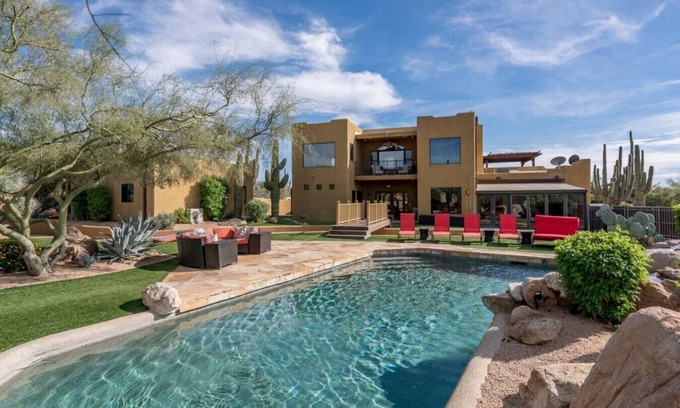 North Scottsdale House | 8 Bedroom | Game Room | Gym | Spa | Heated Pool