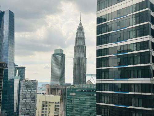 Golden Triangle Apartment | 8 Kia Peng suites by BHS