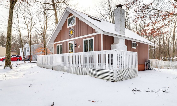 Albrightsville Cabin | 8 Mi to Big Boulder Mountain: Cabin w/Decks!