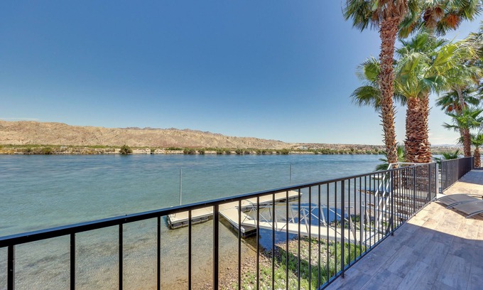 Holiday Shores House | 8 Mi to Laughlin Riverwalk: Waterfront Retreat
