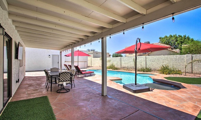 Glendale Cottage | 8 mi to Westgate: Family-friendly Glendale Home!