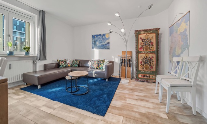 Alte Heide-Hirschau Apartment | 8 min metro to Marienplatz 120 m² Schwabing - 3 BR - 2.5 bath - private parking