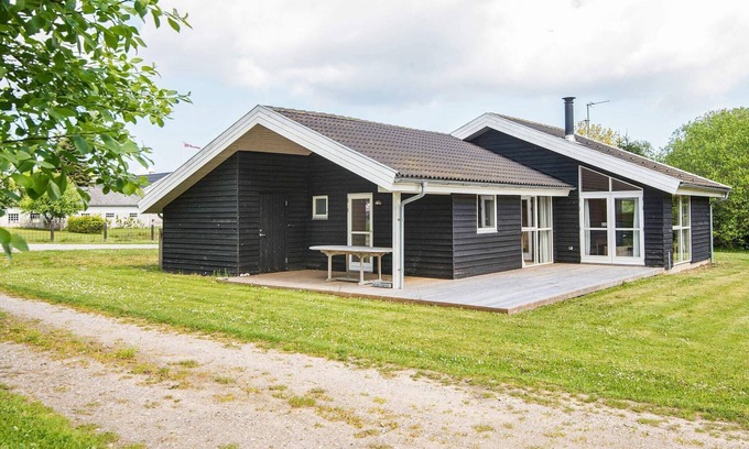 Mommark Strand House | 8 person holiday home in Sydals