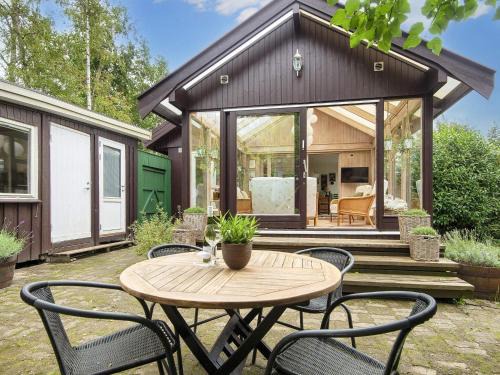 Hvidbjerg Strand House | 8 person holiday home in Børkop-By Traum