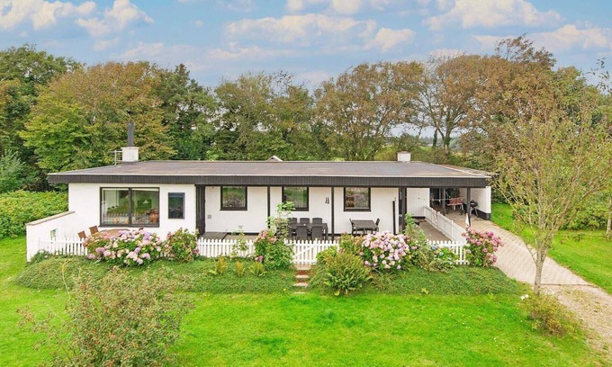 Remmer Strand House | 8 person holiday home in Struer