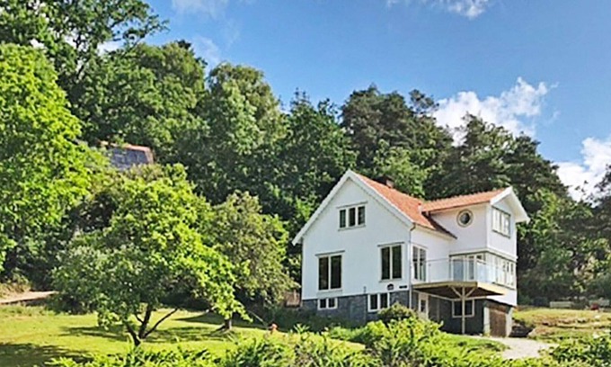 Orust O House | 8 person holiday home in HENÅN