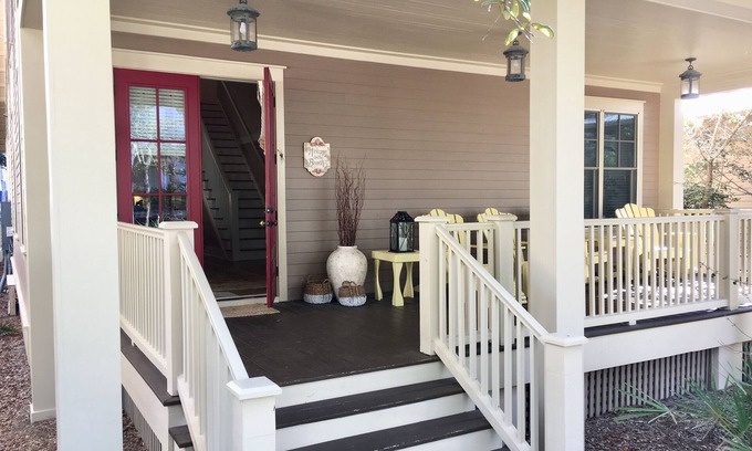 Watercolor House | 80-Buttercup ST.-WALKING DISTANCE TO BEACH CLUB-AUG. SPECIALS 6 BIKES INCLUDED