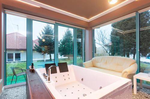 Michalowice Apartment | 80 m² Apartment ∙ 2 bedrooms ∙ 4 guests
