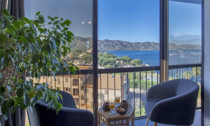 Saint-Florent Apartment | 80 m² Apartment ∙ 2 bedrooms ∙ 4 guests