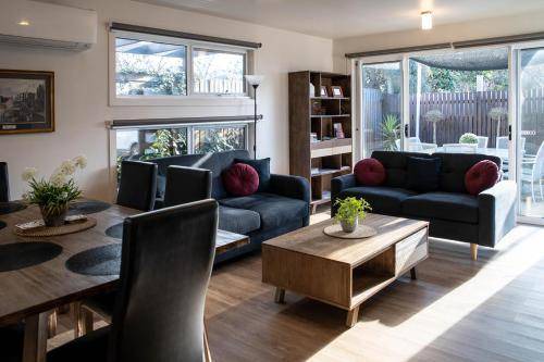 Golden Point Apartment | 80 m² Apartment ∙ 2 bedrooms ∙ 8 guests