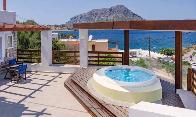 Kamari Apartment | 80 m² Apartment ∙ 2 bedrooms ∙ 5 guests