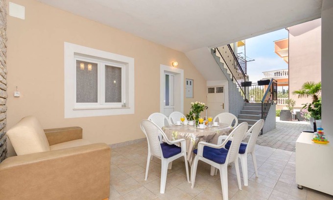 Vodice Apartment | 80 m² Apartment ∙ 2 bedrooms ∙ 5 guests