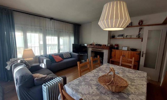 Sort Apartment | 80 m² Apartment ∙ 3 bedrooms ∙ 6 guests