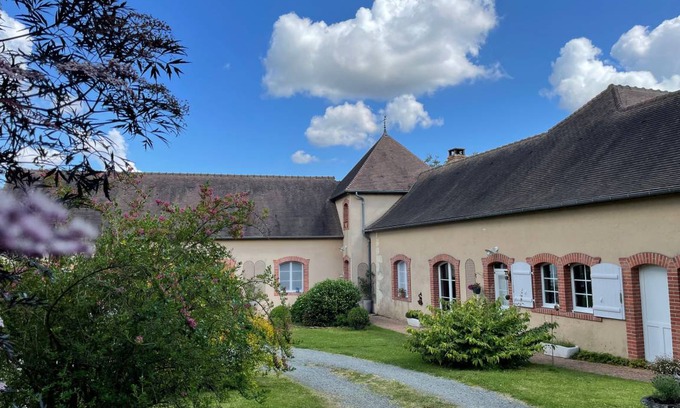 Montreuil-le-Henri Bed & Breakfast | 80 m² Bed and breakfast ∙ 1 bedroom ∙ 5 guests