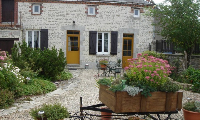 Pithiviers-le-Vieil Cottage | 80 m² Cabin ∙ 2 bedrooms ∙ 4 guests