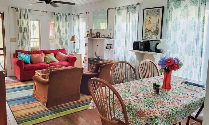 Carrabelle Cottage | 80 m² Cabin ∙ 2 bedrooms ∙ 6 guests