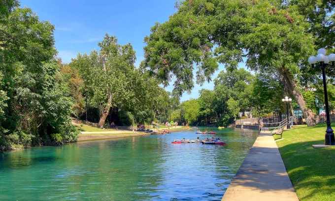 New Braunfels Condo | 80 m² Condo ∙ 2 bedrooms ∙ 8 guests
