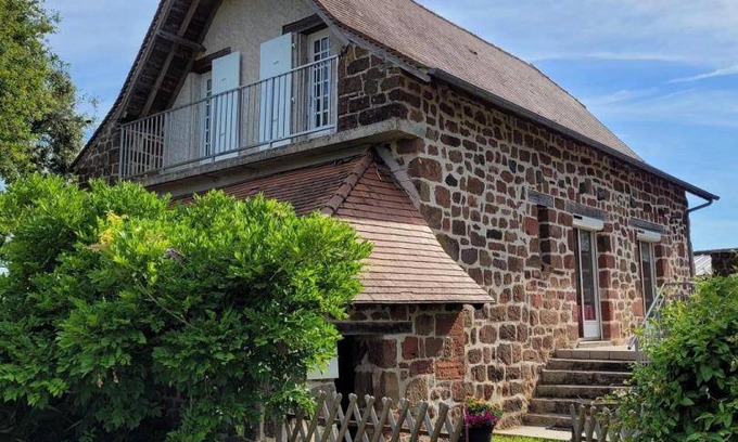 Louignac House | 80 m² Gîte ∙ 3 bedrooms ∙ 6 guests