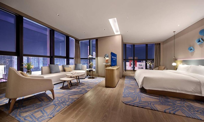 Huaqiang North Hotel | 80 m² Hotel ∙ 2 bedrooms ∙ 4 guests