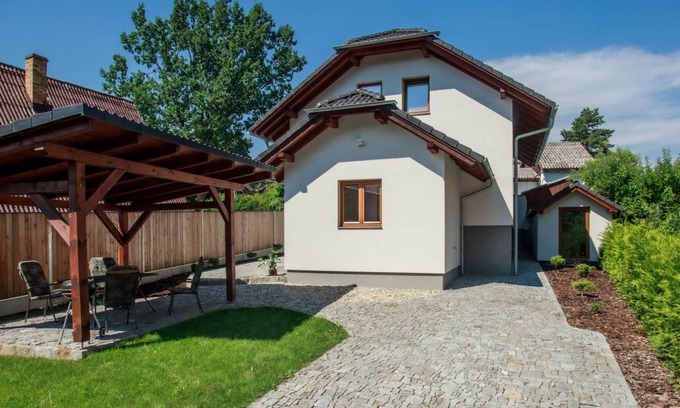 Zabovresky House | 80 m² House ∙ 1 bedroom ∙ 4 guests