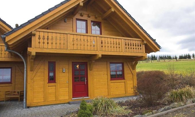 Waldorf House | 80 m² House ∙ 2 bedrooms ∙ 4 guests