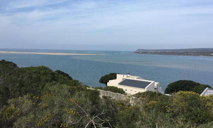Witsand House | 80 m² House ∙ 5 bedrooms ∙ 11 guests