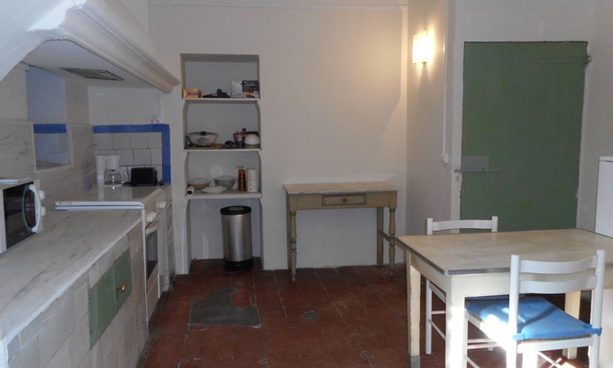 Grand Sud House | 80 m2 in a quiet, cool location, with double rooms, terrace and olive grove.