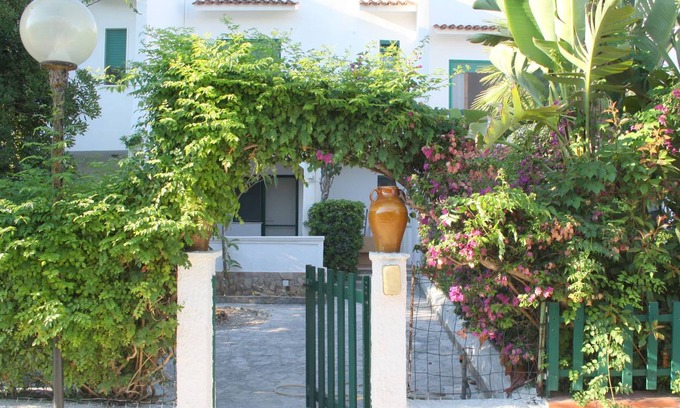 San Pietro in Bevagna House | 80 m² House ∙ 2 bedrooms ∙ 6 guests