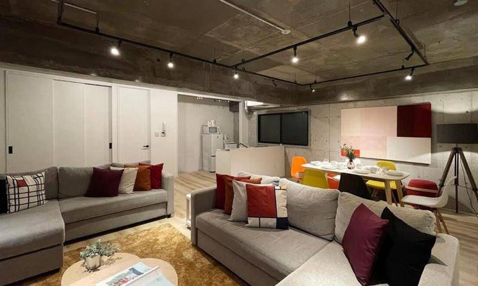 Hiroshima City Centre Apartment | 80 m² Apartment ∙ 2 bedrooms ∙ 10 guests
