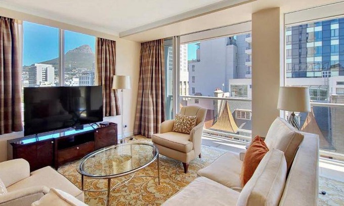 Cape Town City Centre Hotel | 80 m² Hotel ∙ 2 guests