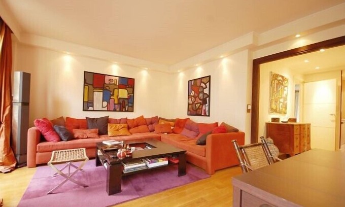 16th Arrondissement Apartment | 800 SqFt redone Apt Near The Seine, W/LIFT & W/terrace + A.C. up to EIFFEL TOWER