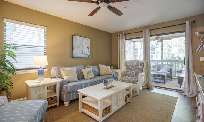 Hilton Head Island Villa | 8001 Treetops: Pet Friendly Villa, Free Bikes, Beach Chairs, Tennis, Pool