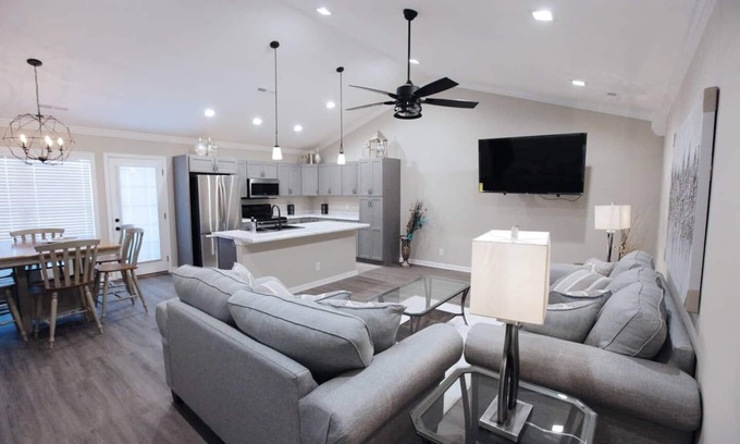 Karns House | 8039 Beautiful *New Construction* 20 mins to UT