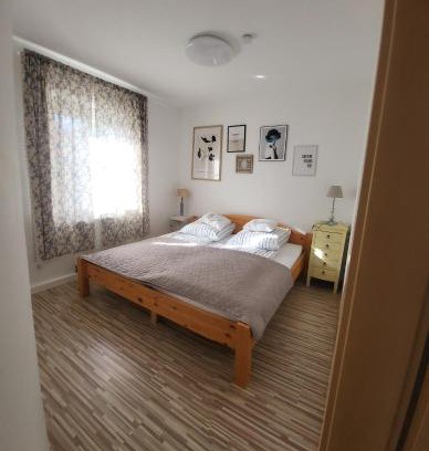 Schwandorf Apartment | 80qm mit Balkon 3 getrennte Räume