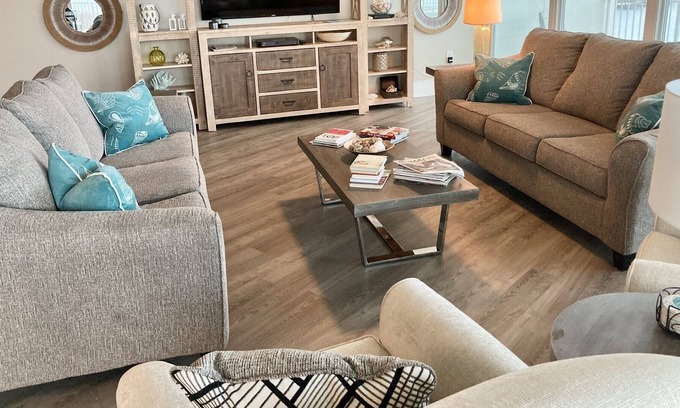 Orange Beach East Condo | 810D--ELEGANT CORNER-SPECTACULAR VIEW--4 BR/3 1/2 BA--LABOR DAY OPEN