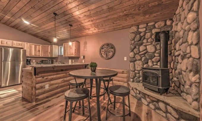Ruidoso Cabin | 81D Cozy Cabin in Ruidoso Midtown!