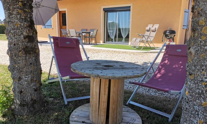 Etrez House | 83 m² Gîte ∙ 2 bedrooms ∙ 5 guests