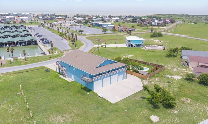 Port Mansfield Condo | 834 Laguna B - Luxurious, spacious home away from home w/Pool! Boat slip.